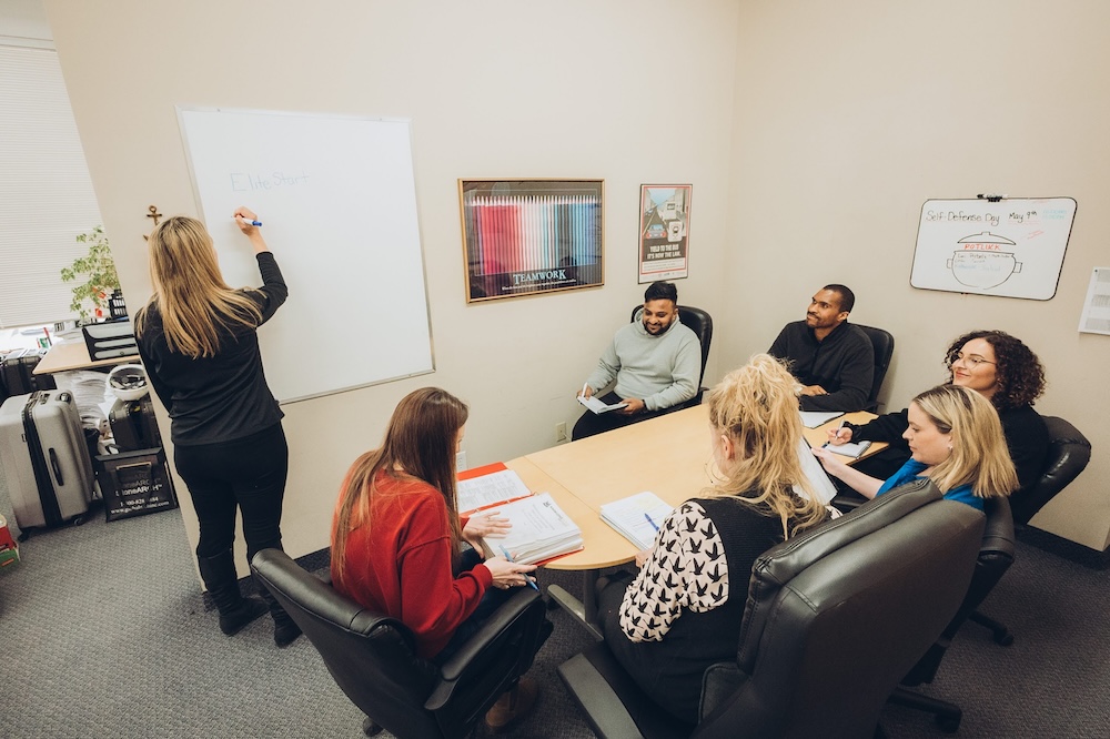 EliteStart-teacher-training-KnowledgeSurge